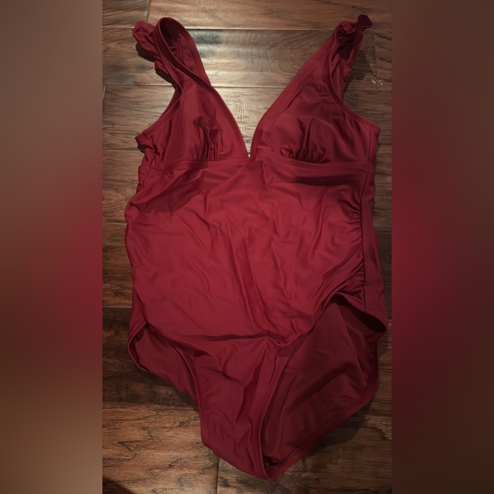 Women’s bathing suit
